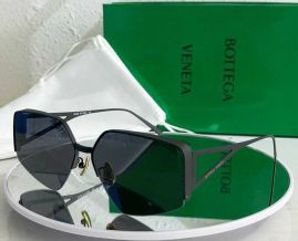 Picture of Bottega Veneta Sunglasses _SKUfw44097024fw